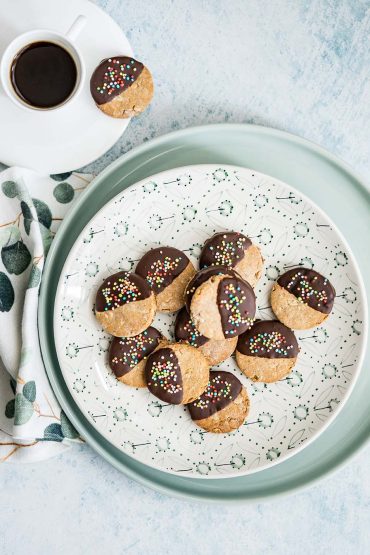 Biscotti con farina di farro, castagne e avena