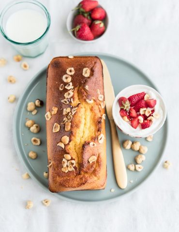 Cake yogurt e farina di nocciole