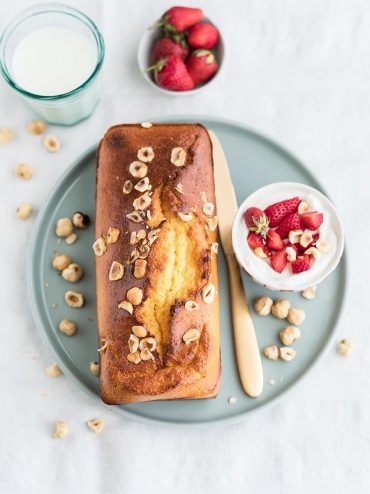 Cake yogurt e farina di nocciole