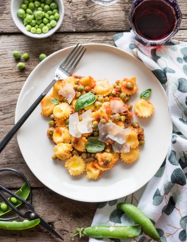 Cappelletti piselli e prosciutto