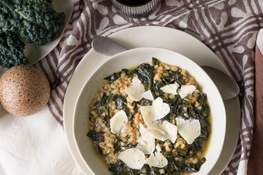Zuppa orzo e cavolo nero