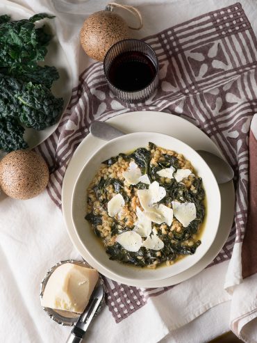 Zuppa orzo e cavolo nero