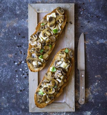 Bruschette funghi e brie