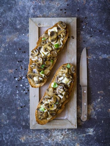 Bruschette funghi e brie