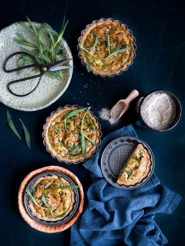 Tartellette al grano saraceno e stridoli
