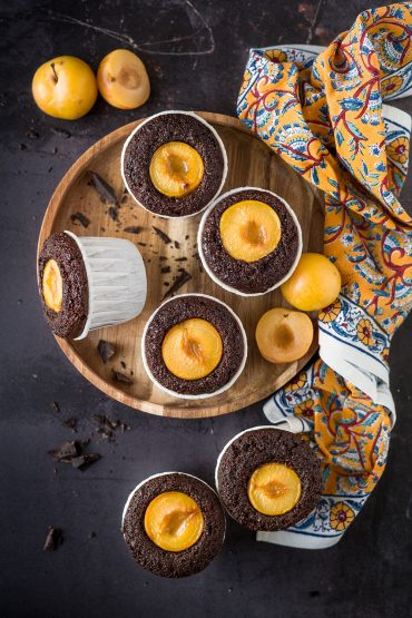 Muffin cioccolato, mandorle e susine