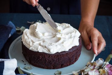 Guinness cake con frosting al philadelphia