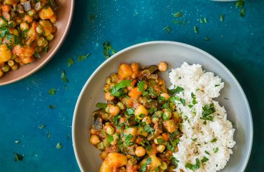 Curry di verdure e riso al cocco