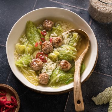 Zuppa di polpette e verza
