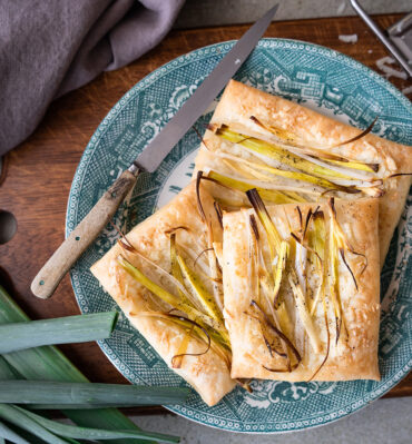 piccole sfoglie con pecorino e porri