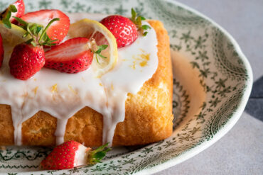 Torta al limone con glassa