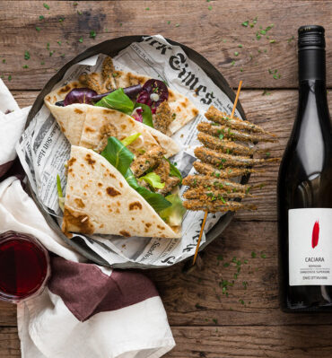 Piada con sardoncini, radicchio e cipolla
