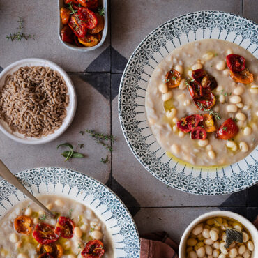 Minestra di fagioli e pomodorini confit